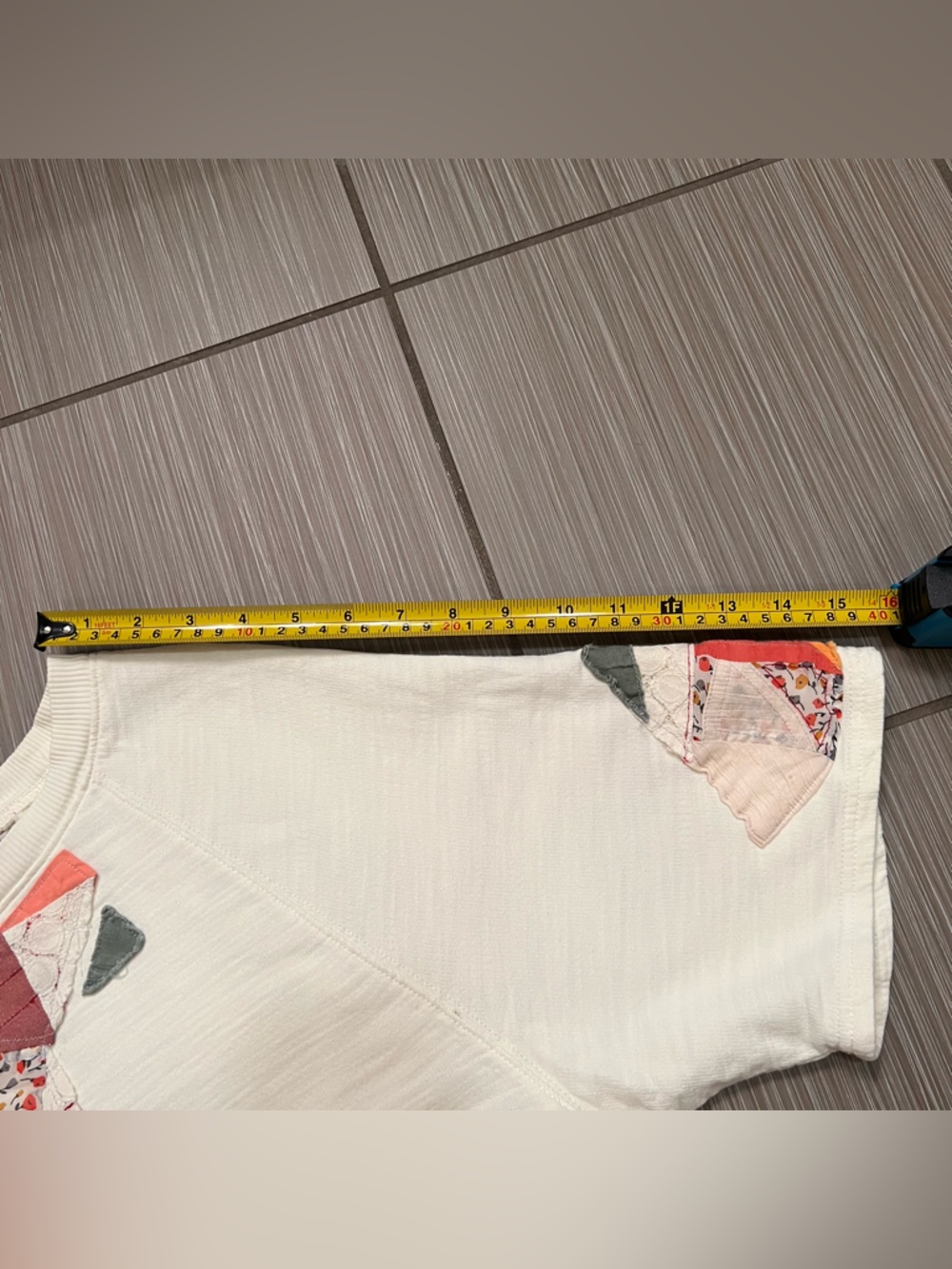Anthropologie Postmark Boho Patchwork Quilted Boxy Sweatshirt Top S - Picture 15 of 15
